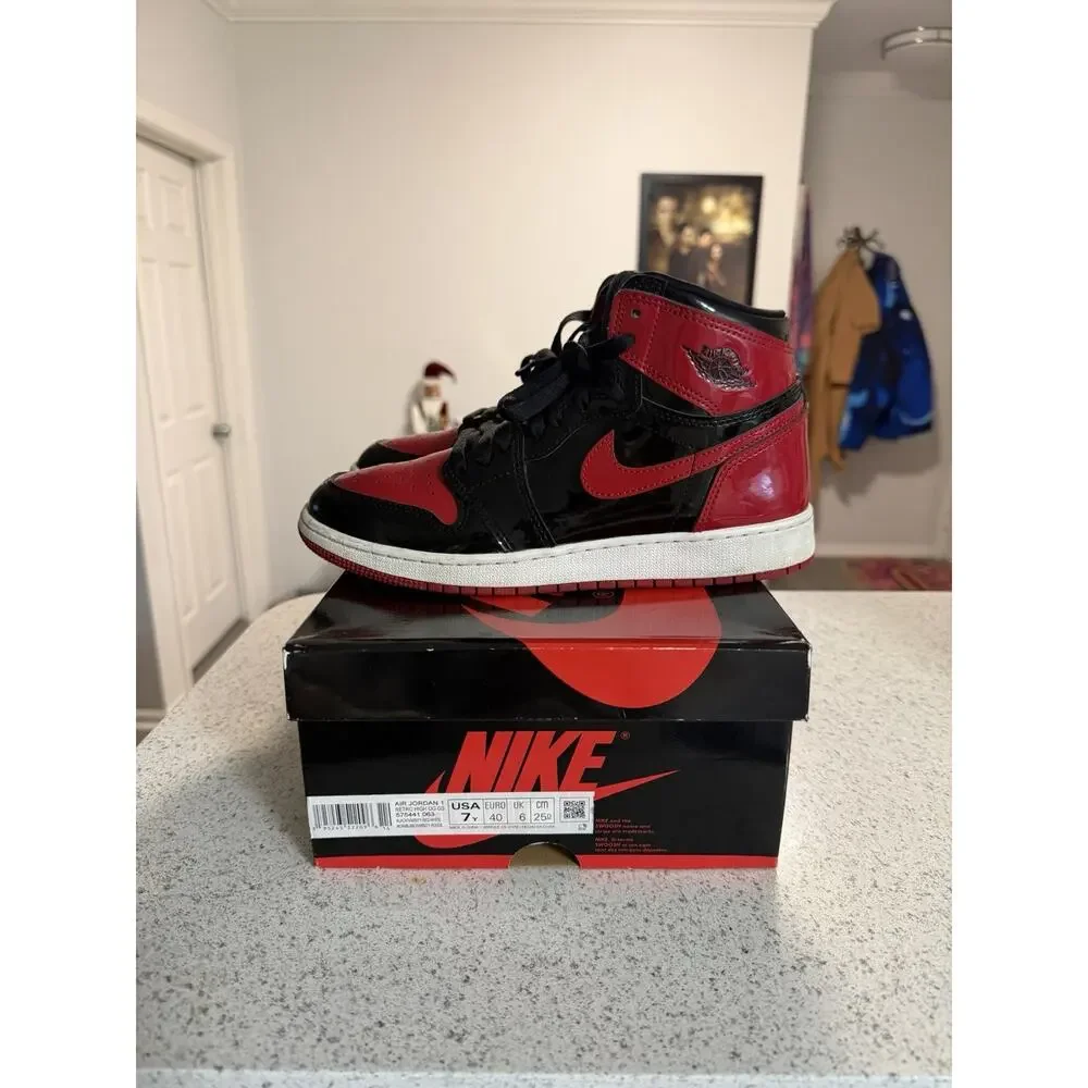 Nike Air Jordan 1 Retro High OG Patent Bred (GS) 575441-063 Size 7Y Box Included